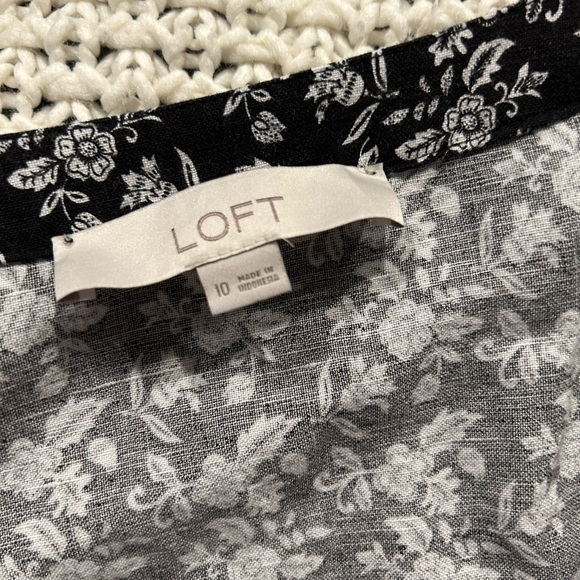 Black floral Ann Taylor LOFT floral button down sexy slimming summer dress - Picture 2 of 3